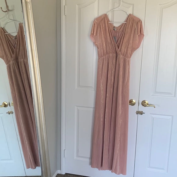 Dresses & Skirts - Brand new floor length dress